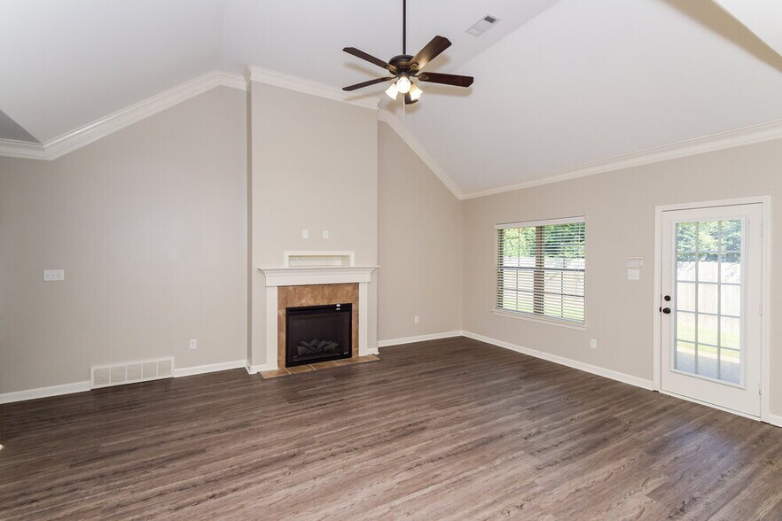 Building Photo - 125 Clay Hills Dr