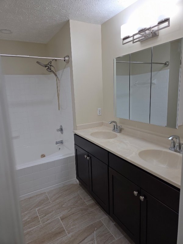 Building Photo - 4604 Deepwood Ct