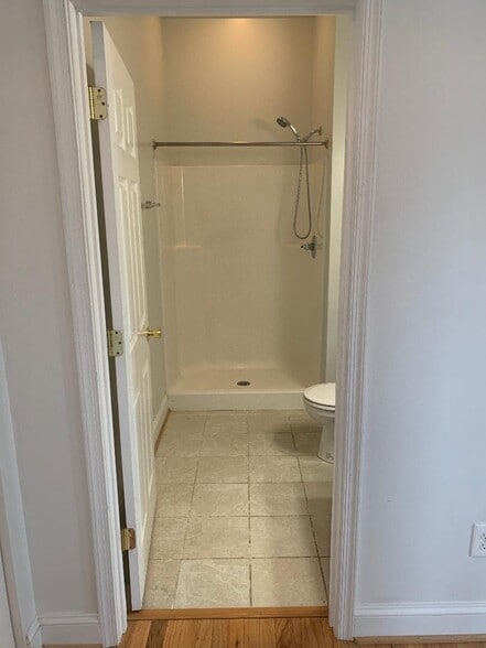BATHROOM - 1103A N Arthur Ashe Blvd