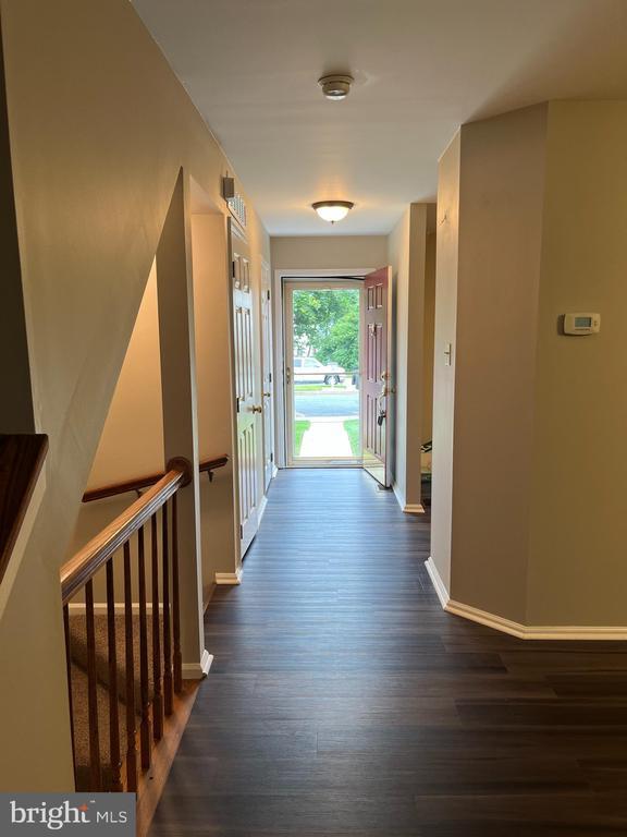 Building Photo - 1049 Wingate Ct