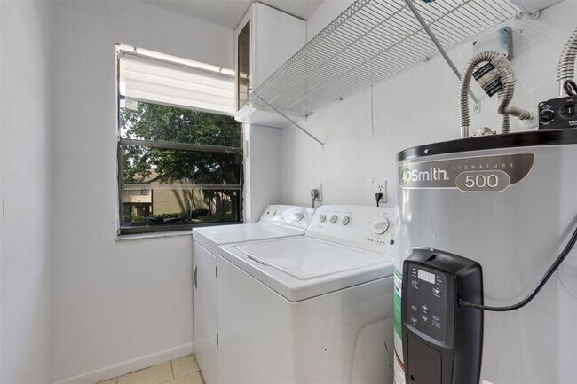 Building Photo - 7950 NW 11th Ct