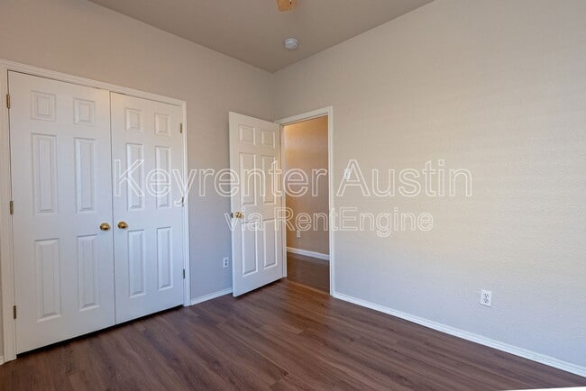 Building Photo - 2822 Southampton Way