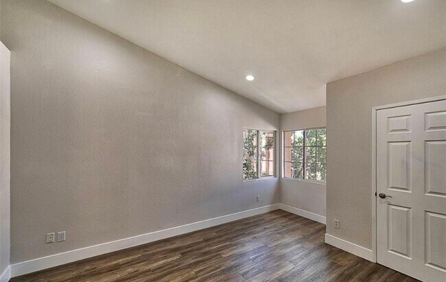 Building Photo - 25136 Steinbeck Ave