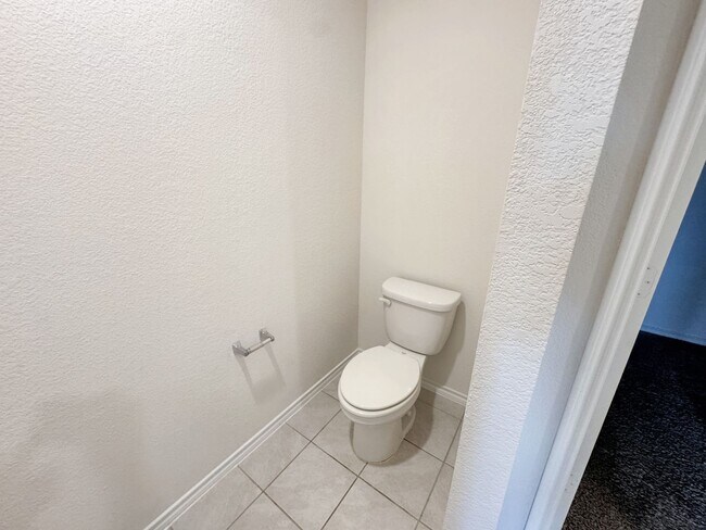 Building Photo - 3/2 in Magnolia Master Planned Community!
