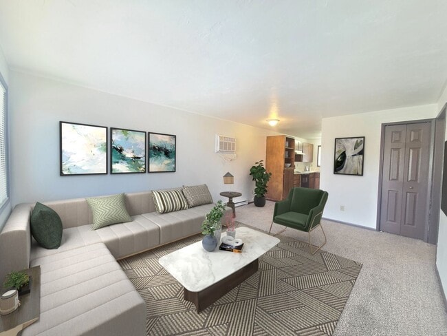Primary Photo - 2410 E Queen Ave
