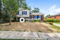 Building Photo - 4 Bedroom Pet-Friendly Home in Louisville, KY with Main Street Renewal