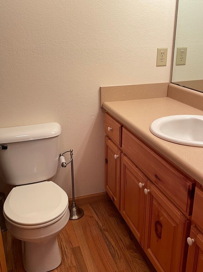 Building Photo - Emerald Downs 2 Bedroom