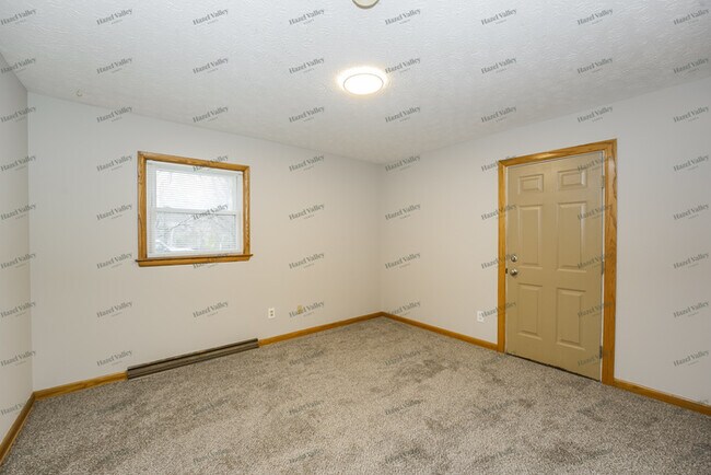 Building Photo - 37 W Ralston Ave