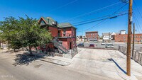 Building Photo - 702 Myrtle Ave