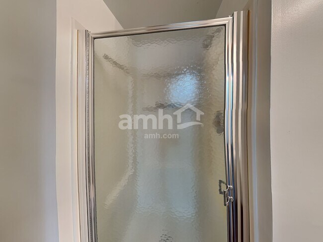 Building Photo - 1404 Keele Dr