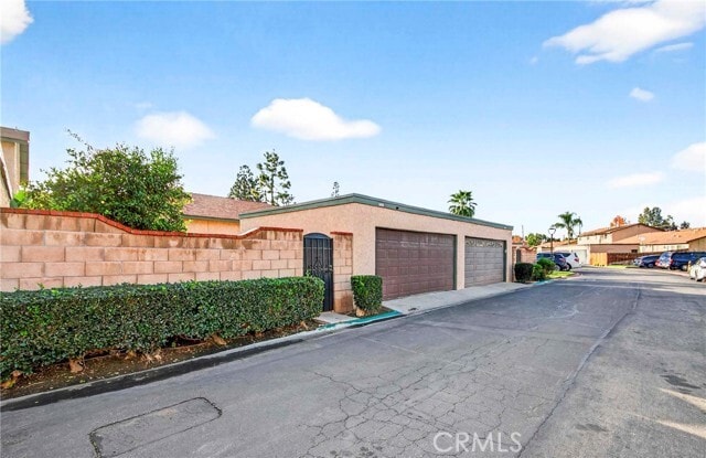 Building Photo - 5050 Brooklawn Pl