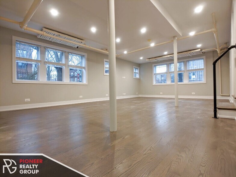 Building Photo - 1931 W Winona St