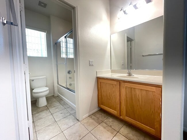 Building Photo - 9861 Iris Valley St