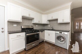Building Photo - 2 bedroom in Chicago IL 60613