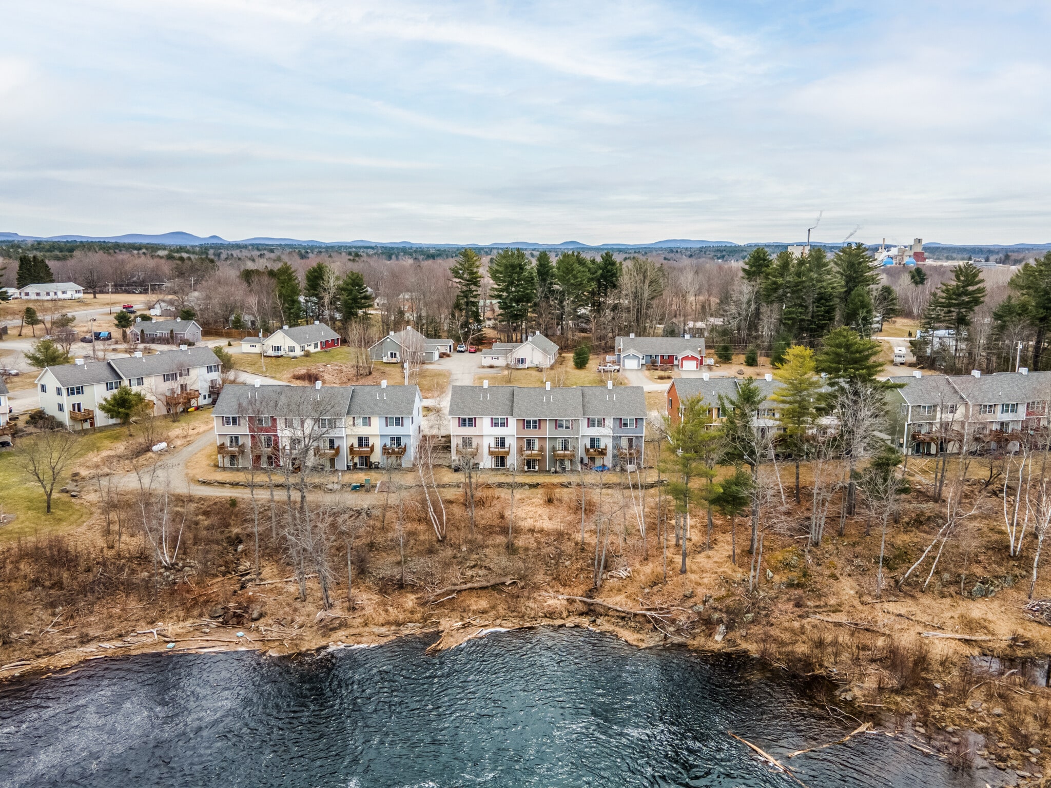 Building Photo - 39 River Village Dr