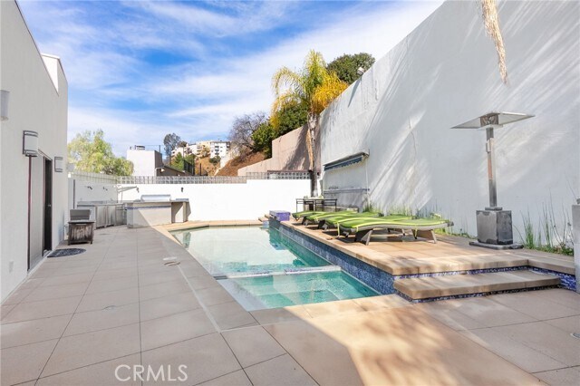 Building Photo - 3965 Alta Mesa Dr