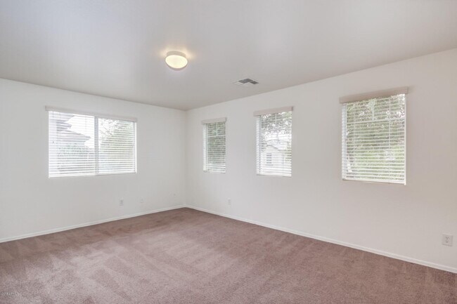 Building Photo - 3019 S 101st Ave