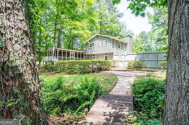 Building Photo - 1784 Halbro Dr