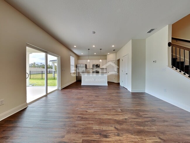 Building Photo - 425 Onate Cir