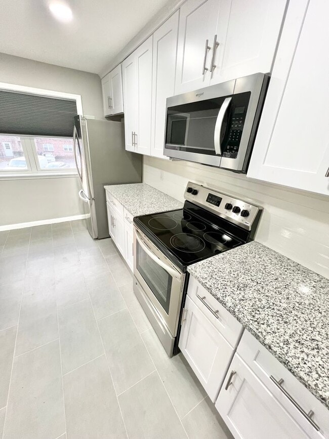 Building Photo - 5867 Poplar Hall Dr