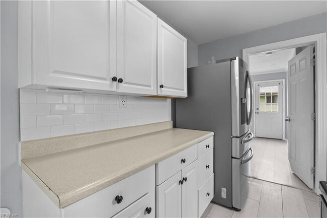 Building Photo - 528 Lavender Ln