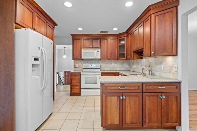 Building Photo - Croton On Hudon 4-Bedroom 2.5-Bathroom Home