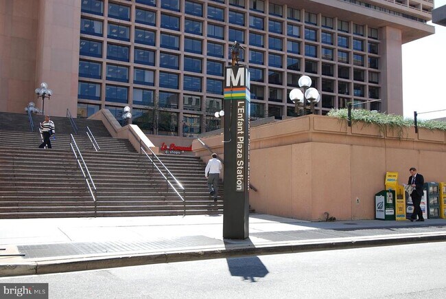 Building Photo - 520 N St SW