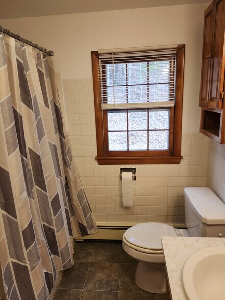 2nd Fl Bathroom - 3 Tiffany Ln