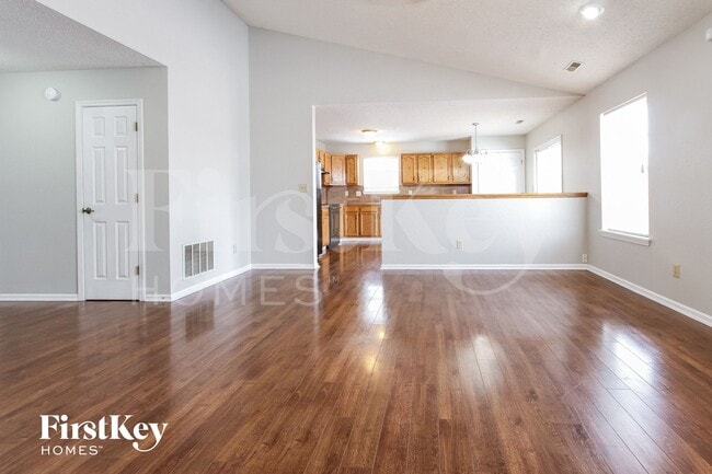 Building Photo - 8331 Amarillo Dr