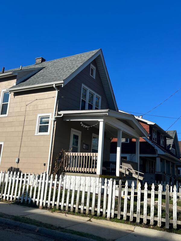 Building Photo - 822 Dewey Ave