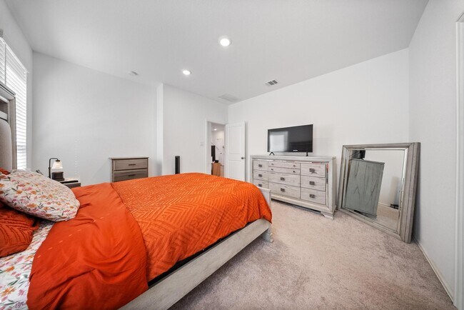 Building Photo - 6304 Barrington Clf Trl