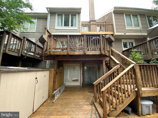 Building Photo - 1040 Trevino Ln