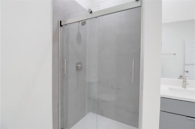 Building Photo - 14908 SW 63rd Ct