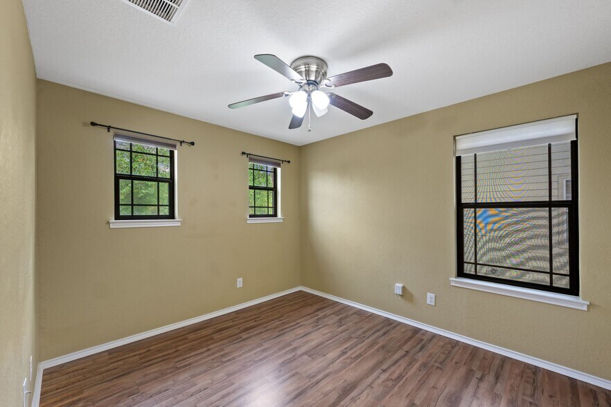 Building Photo - 4430 Stetson Park