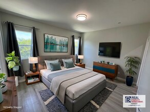 Building Photo - 4L Hayland