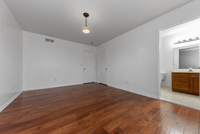 Building Photo - 38391 Churchill Ln