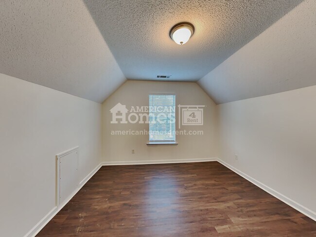 Building Photo - 6778 Whitten View Lane