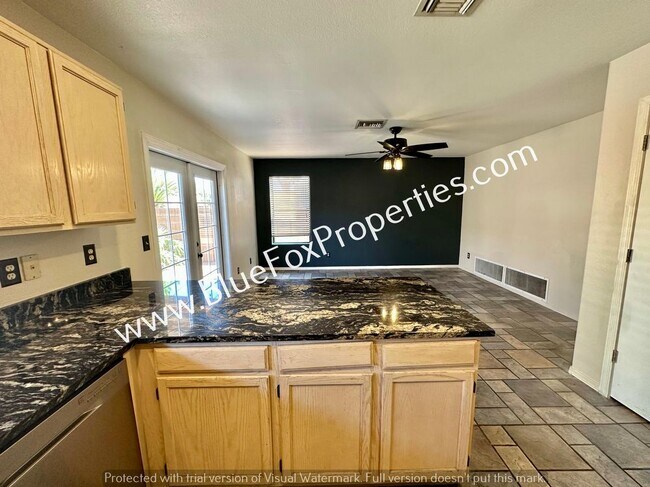 Building Photo - 3062 W Country Fair Dr