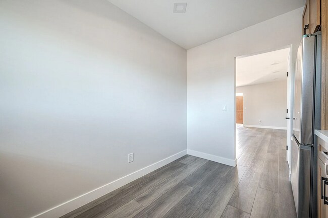 Building Photo - 199 Twin Oaks Cir