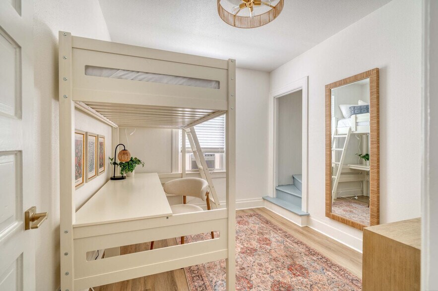 Building Photo - 4128 N Montana Ave