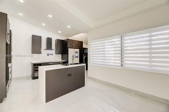 Building Photo - 17101 SW 48th St