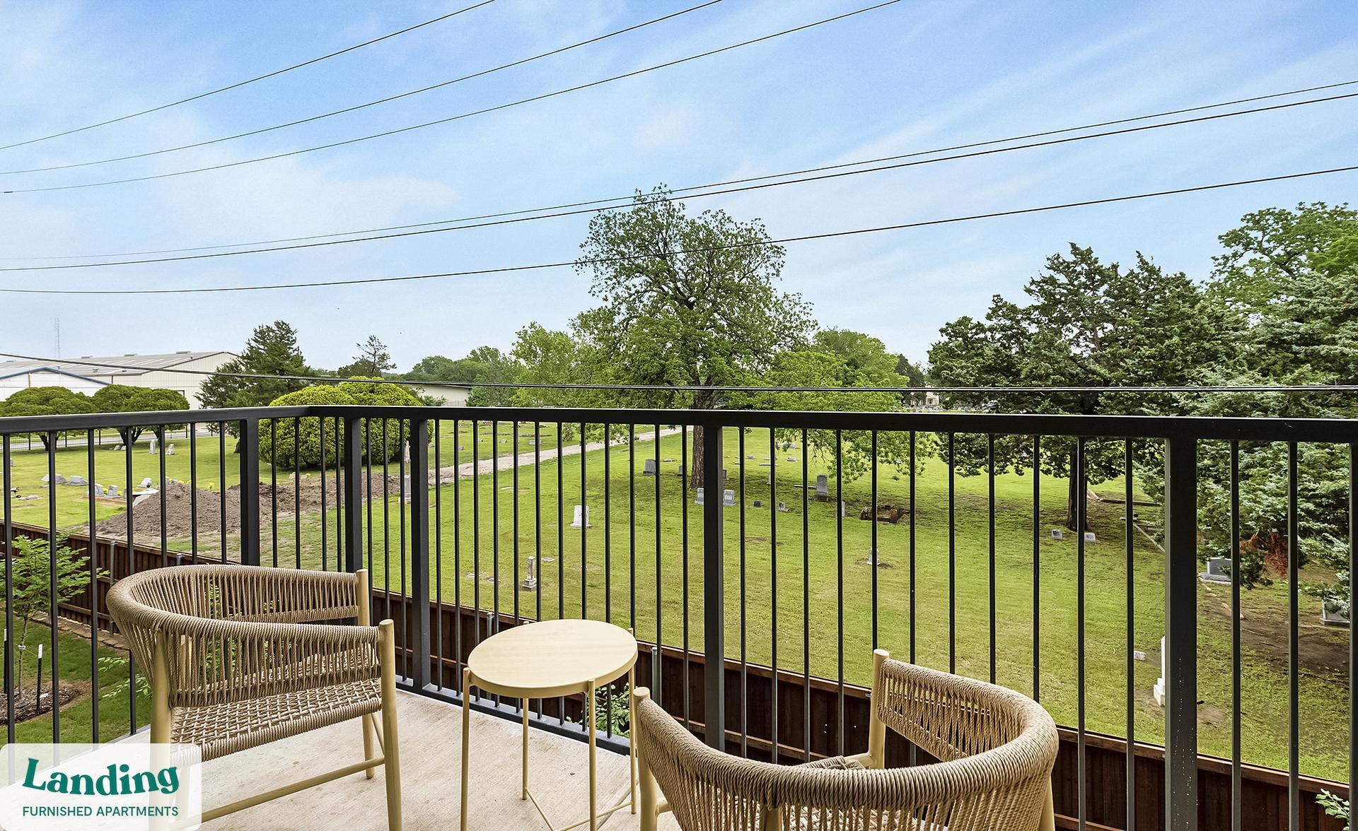 Building Photo - 650 E Sycamore St