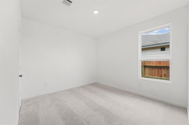 Building Photo - 10351 Woodhill Spa Ln