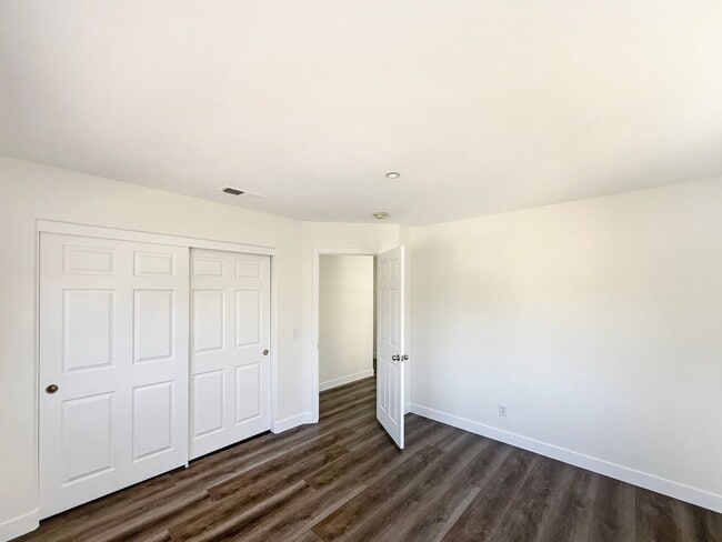 Building Photo - Beautiful 4B/3BA home in Vista for Rent!