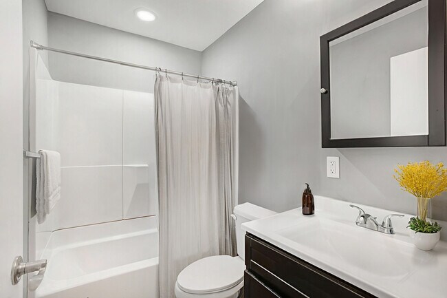 Building Photo - 4301 Olive St