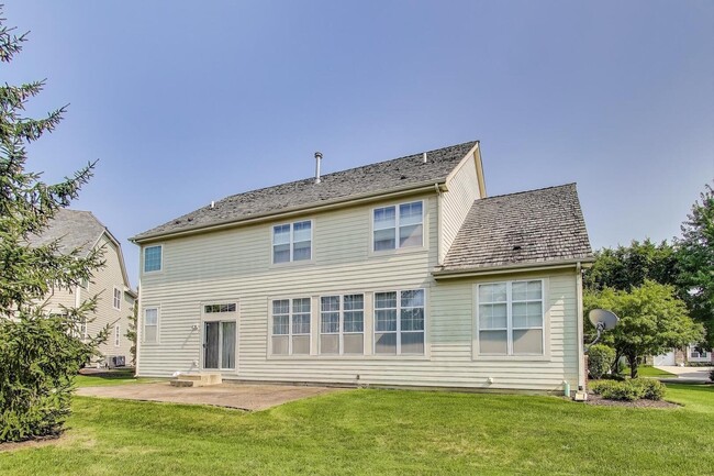Building Photo - 613 Kinnear Cove