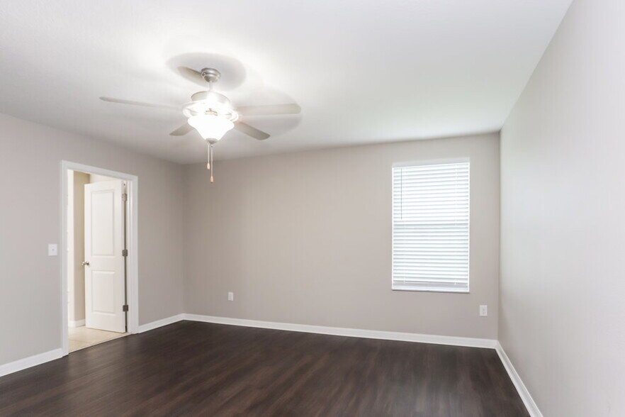 Building Photo - 6507 Trent Creek Dr