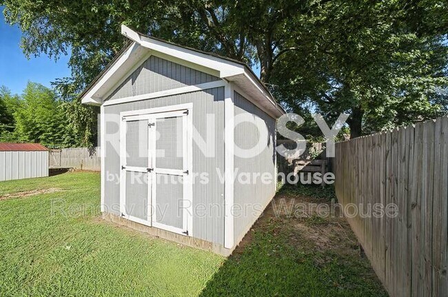 Building Photo - 548 Colony Rd