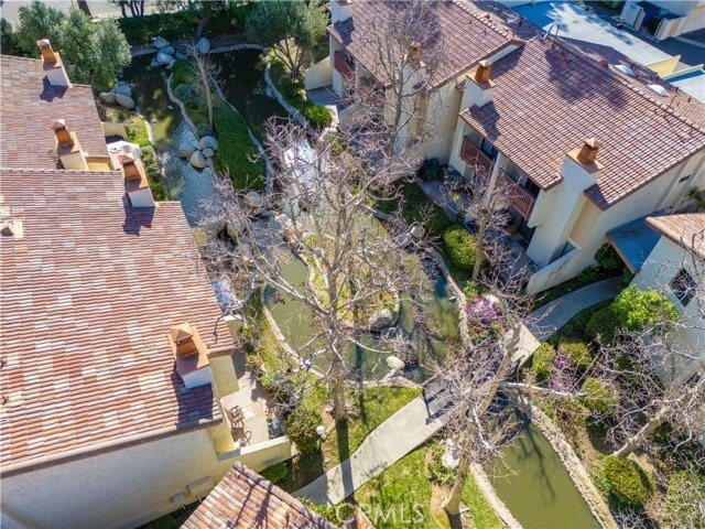 Building Photo - 5720 Owensmouth Ave