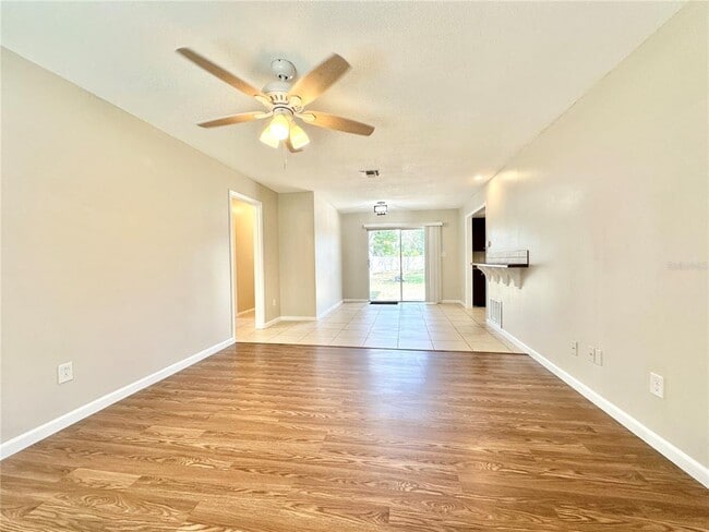 Building Photo - 132 S Bulova Dr
